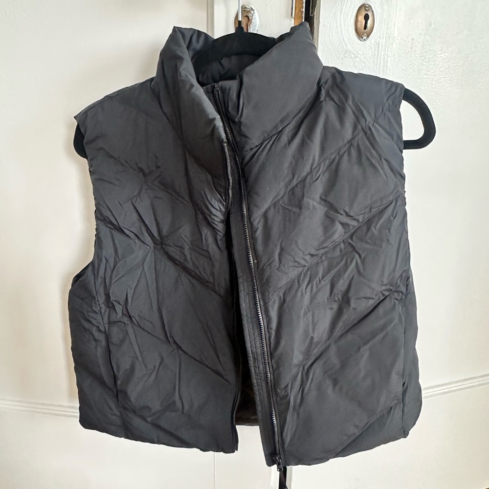 Uniqlo Pufftech Quilted Vest in Black